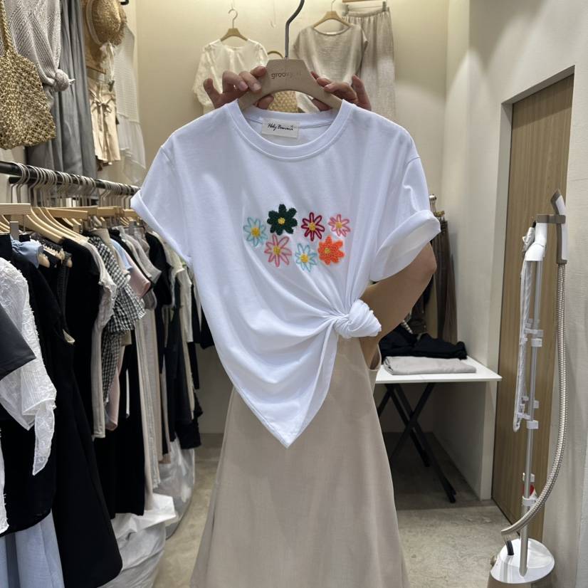 HOLYBANANA韓國東大門代購女裝新款推薦時尚職業人氣T恤刺繡groovy.H/HOLYBANANAT恤
