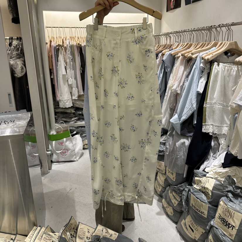BERTHA韓國直郵女士新款26夏季職業推薦熱賣休閑褲花朵緞BERTHA休閑褲
