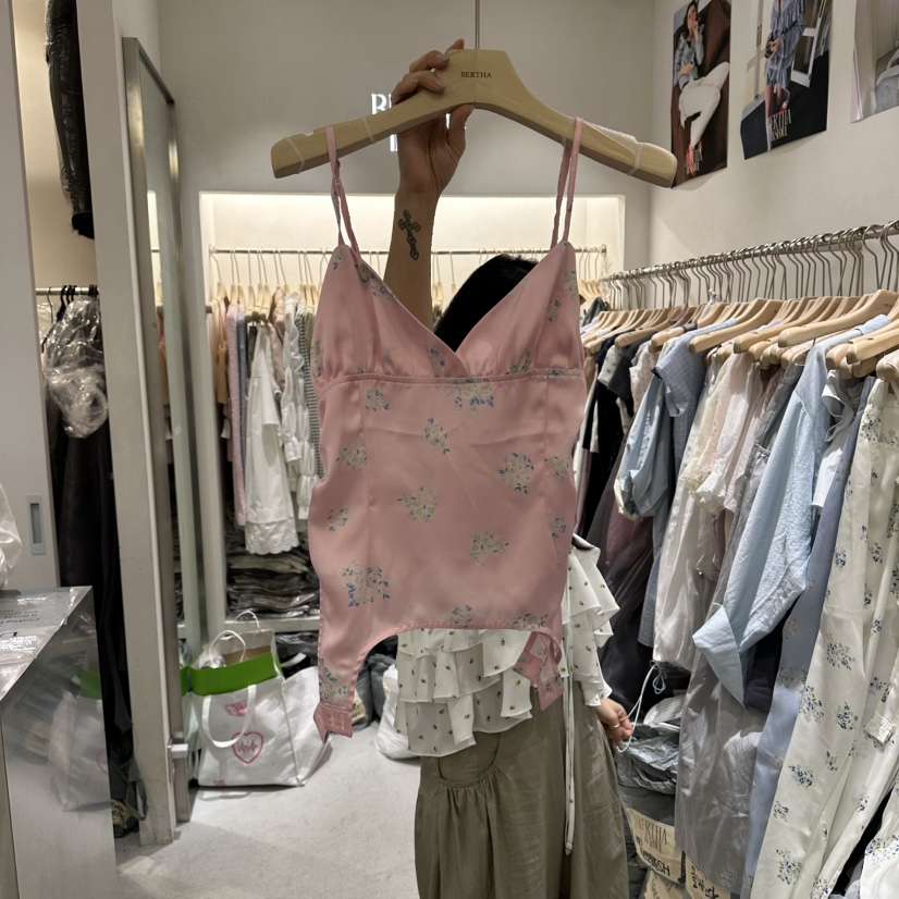 BERTHA韓國直郵女裝新品人氣職業推薦熱賣吊帶背心花朵緞BERTHA吊帶/背心