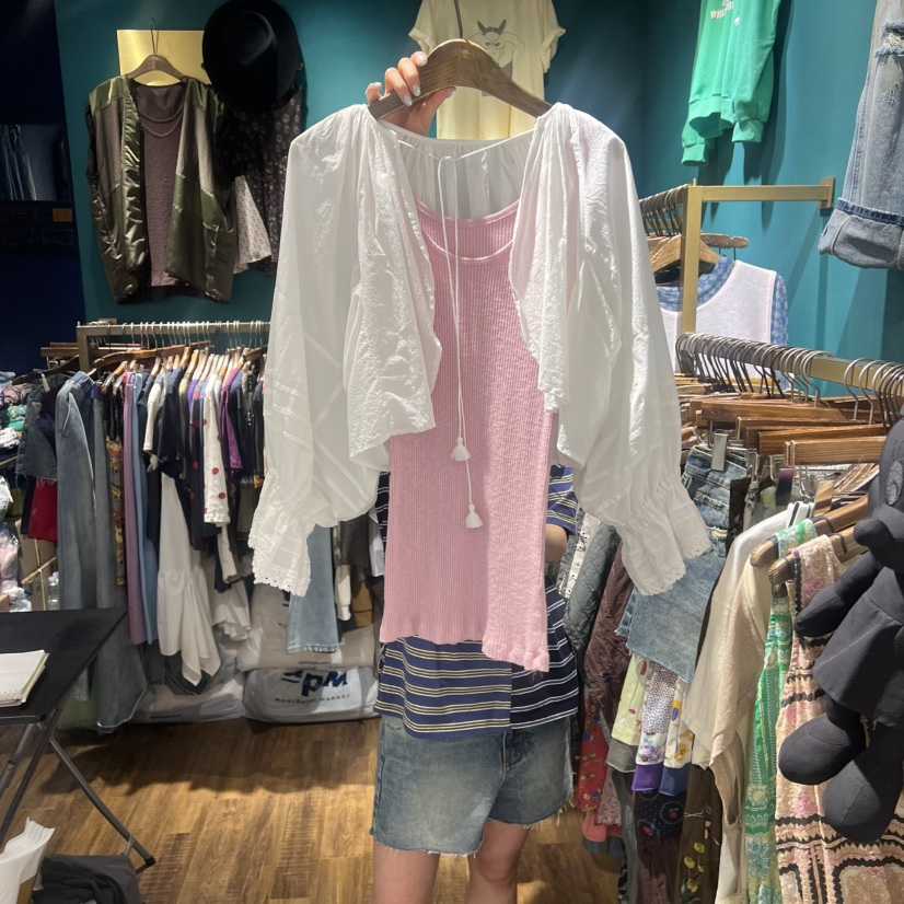MERCI LINDA韓國直郵女裝新品休閑襯衫蕾絲衫不含內搭褶皺MERCI LINDA襯衫/蕾絲衫