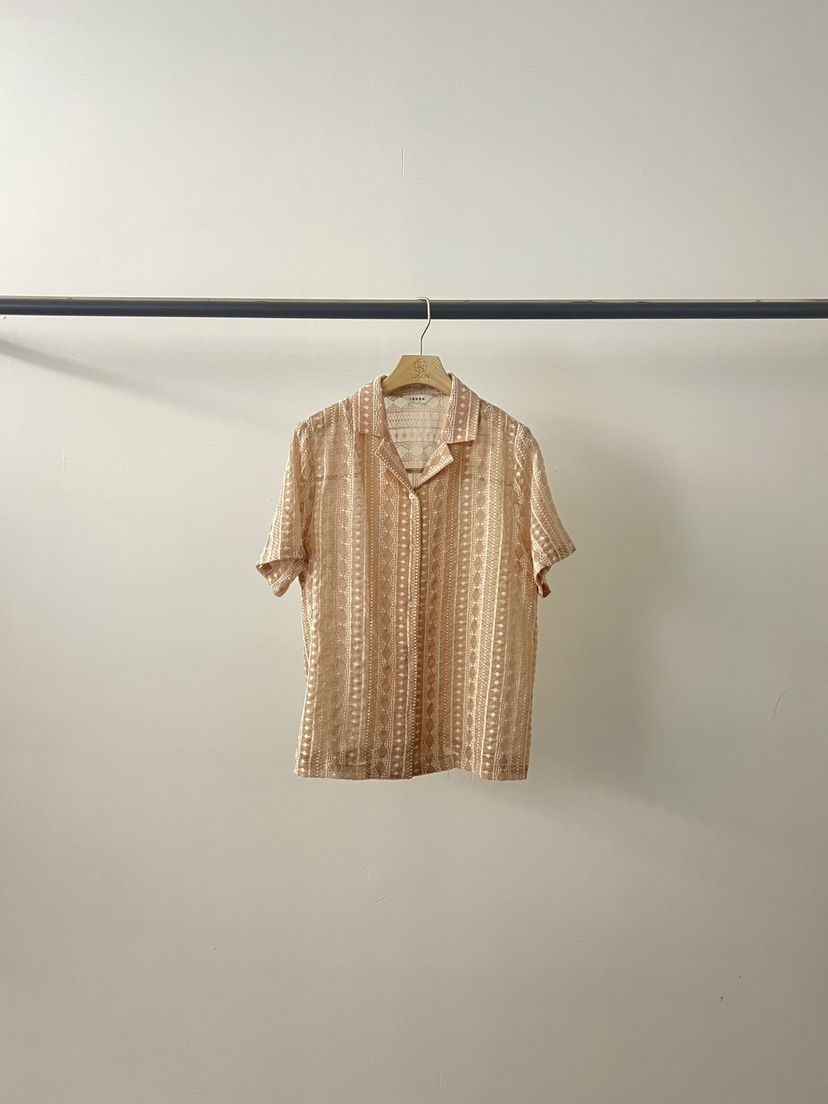 LOGON東大門實拍韓國女士新品26夏季職業休閑襯衫蕾絲衫刺繡LOGON襯衫/蕾絲衫