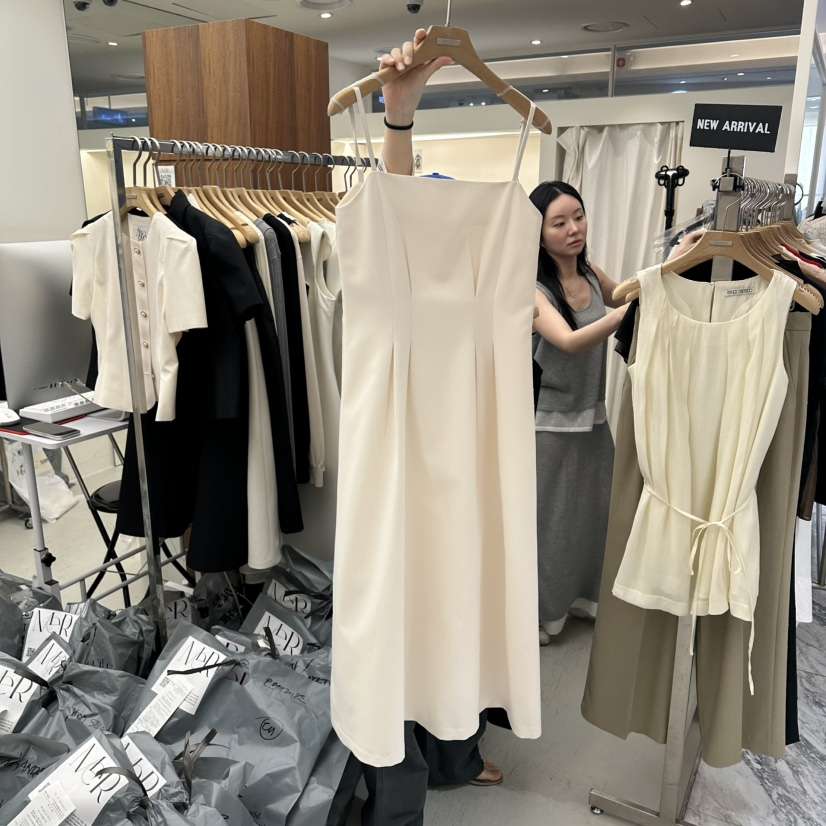 MER韓國代購女士新品熱賣26春夏職業26夏季推薦人氣連衣裙MER/ANGELO BIANCO連衣裙