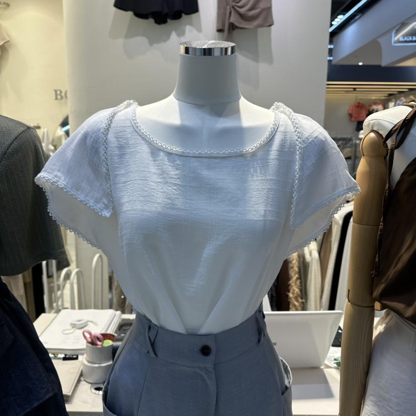 BOLD韓國東大門代購女裝新品推薦時尚人氣熱賣襯衫蕾絲衫BOLD襯衫/蕾絲衫