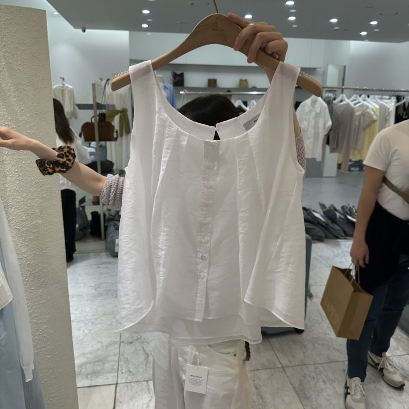 BLUEI-D/N SHARP東大門實拍韓國女裝新品26夏季吊帶背心Blue i-d/N SHARP吊帶/背心