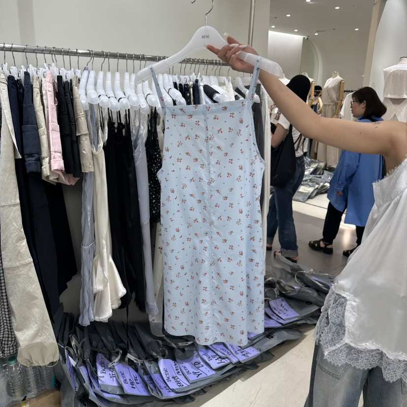 BENE韓國東大門直郵女士新款26春夏時尚26夏季連衣裙花朵BENE連衣裙