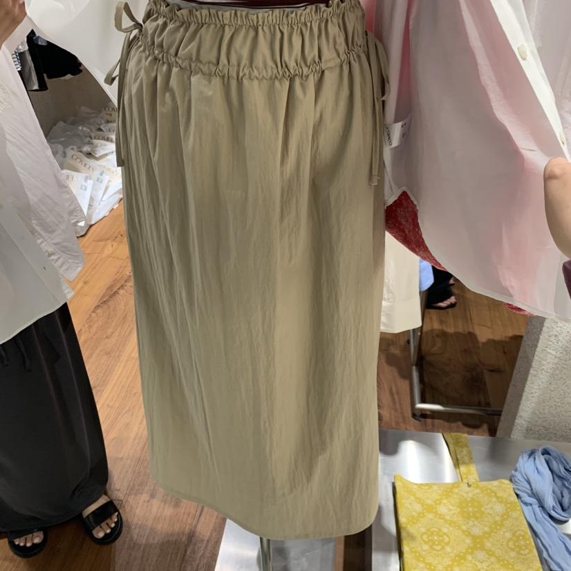 COMELY韓國直郵女士新款26春夏職業時尚推薦26夏季熱賣長裙COMELY長裙
