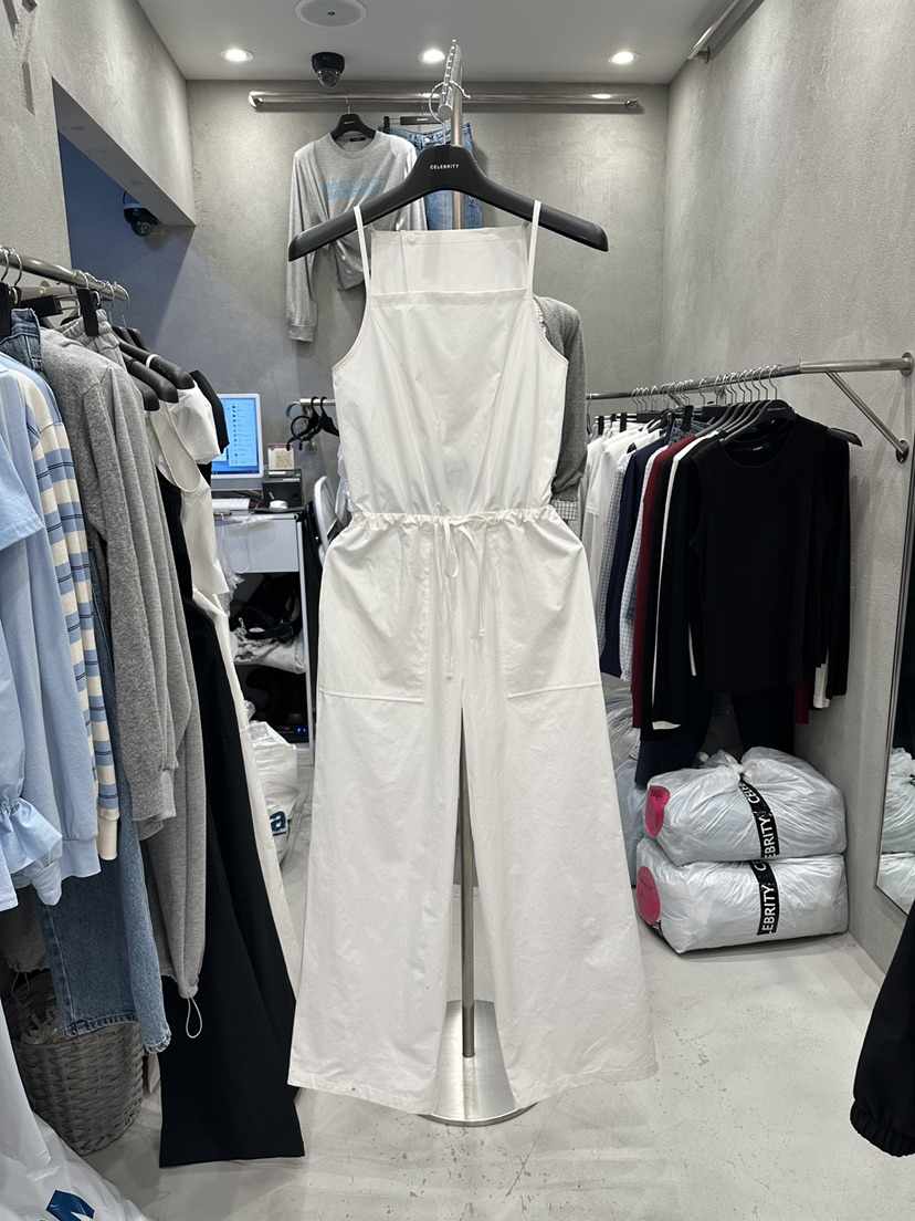 CELEBRITY-A韓國直郵女裝新品休閑時尚推薦26春夏背帶褲CELEBRITY-A背帶褲