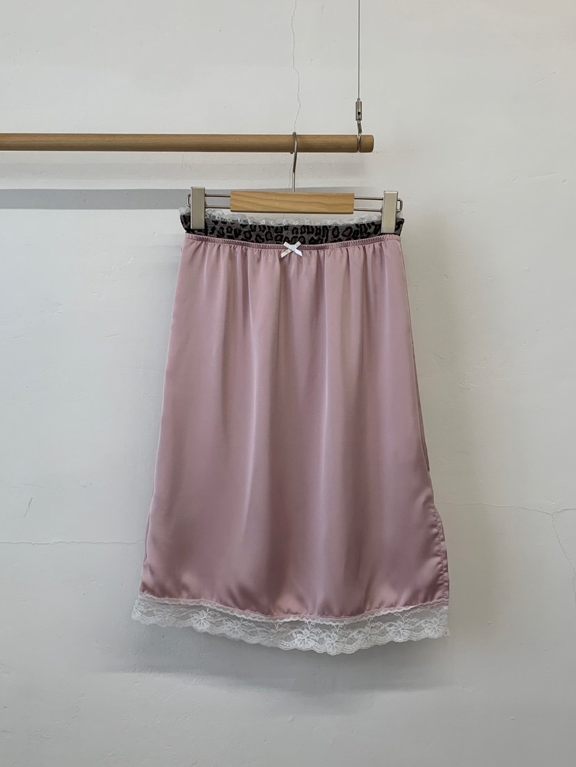 MORE THAN-P東大門實拍韓國女裝新品26春夏半身裙中短裙緞面MORE THAN半身裙/中短裙