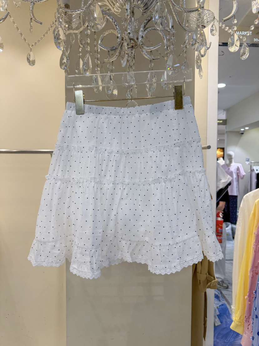 81 MARKET-L東大門實拍韓國女裝新品推薦熱賣休閑人氣短裙81 MARKET-L短裙