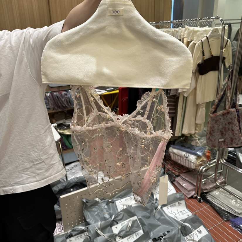EEE韓國東大門代購女裝新品休閑推薦職業26夏季吊帶背心蕾絲EEE吊帶/背心