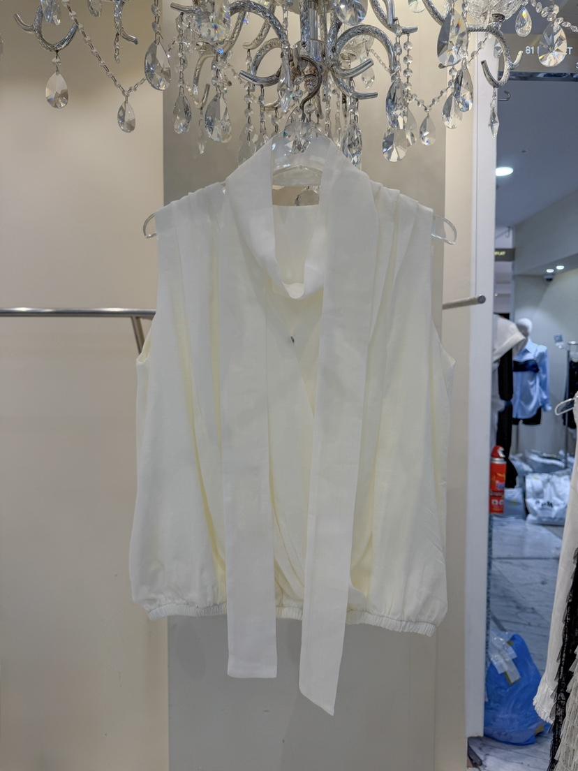 81 MARKET-L東大門實拍韓國女裝新品時尚職業襯衫蕾絲衫81 MARKET-L襯衫/蕾絲衫