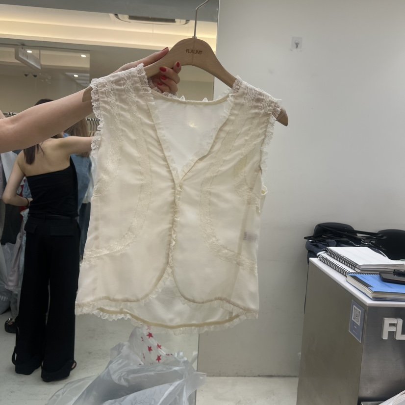 FLAUNT韓國東大門代購女士新品時尚推薦吊帶背心蕾絲紐扣FLAUNT吊帶/背心