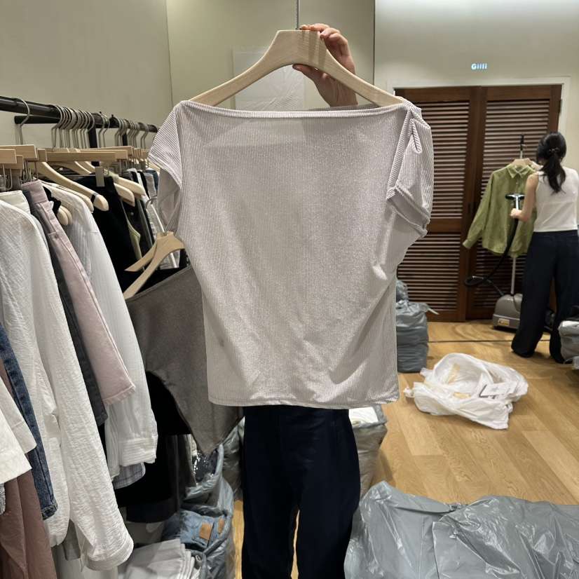 GILLI韓國直郵女士新款熱賣推薦時尚休閑26春夏26夏季T恤褶皺GILLIT恤