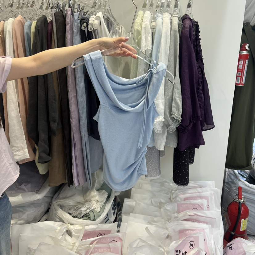 RIVEROOM韓國直郵女裝新品時尚26春夏推薦熱賣吊帶背心褶皺RIVEROOM吊帶/背心