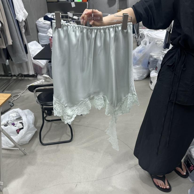 JUDYQUE韓國東大門代購女裝新品熱賣人氣26夏季休閑短裙緞面JUDYQUE短裙