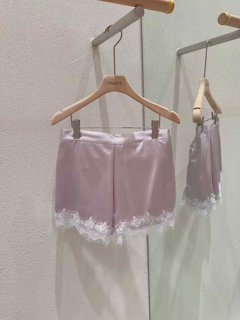 MARKE-P韓國直郵實拍女裝新品26春夏推薦人氣短褲蕾絲緞面MARKE-P短褲
