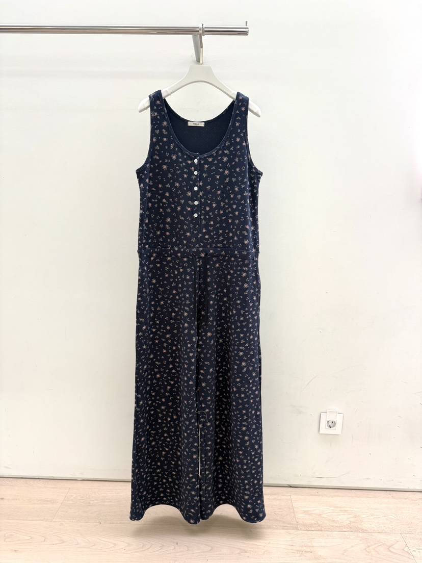 PEBBLE韓國直郵女裝新品時尚26春夏推薦熱賣職業26夏季連體褲PEBBLE連體褲