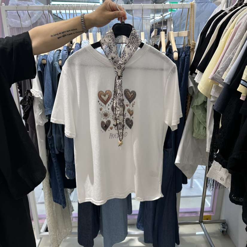 JH.STUDIO-Q韓國直郵實拍女裝新品熱賣T恤不含絲巾套裝圍巾紐扣JH.STUDIO-QT恤