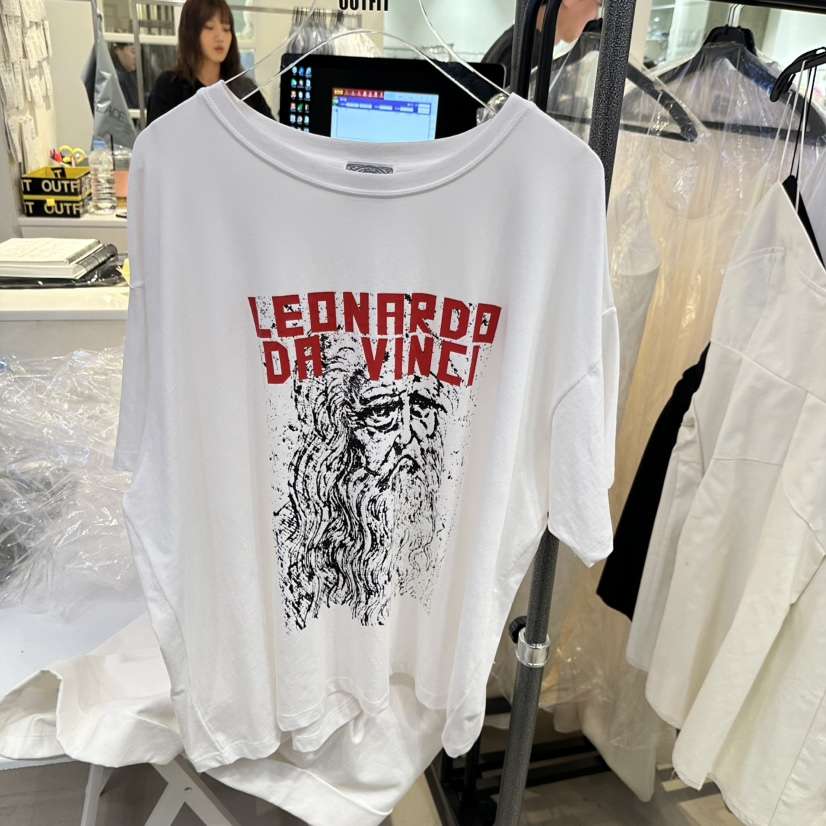 OUTFIT東大門實拍韓國女士新款熱賣休閑26春夏26夏季時尚T恤OUTFITT恤