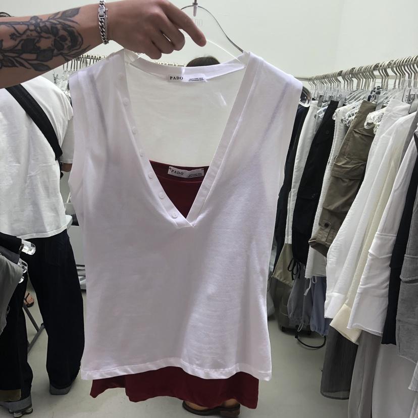 PADO韓國東大門直郵女裝新品熱賣吊帶背心不含內搭深V無袖紐扣PADO吊帶/背心