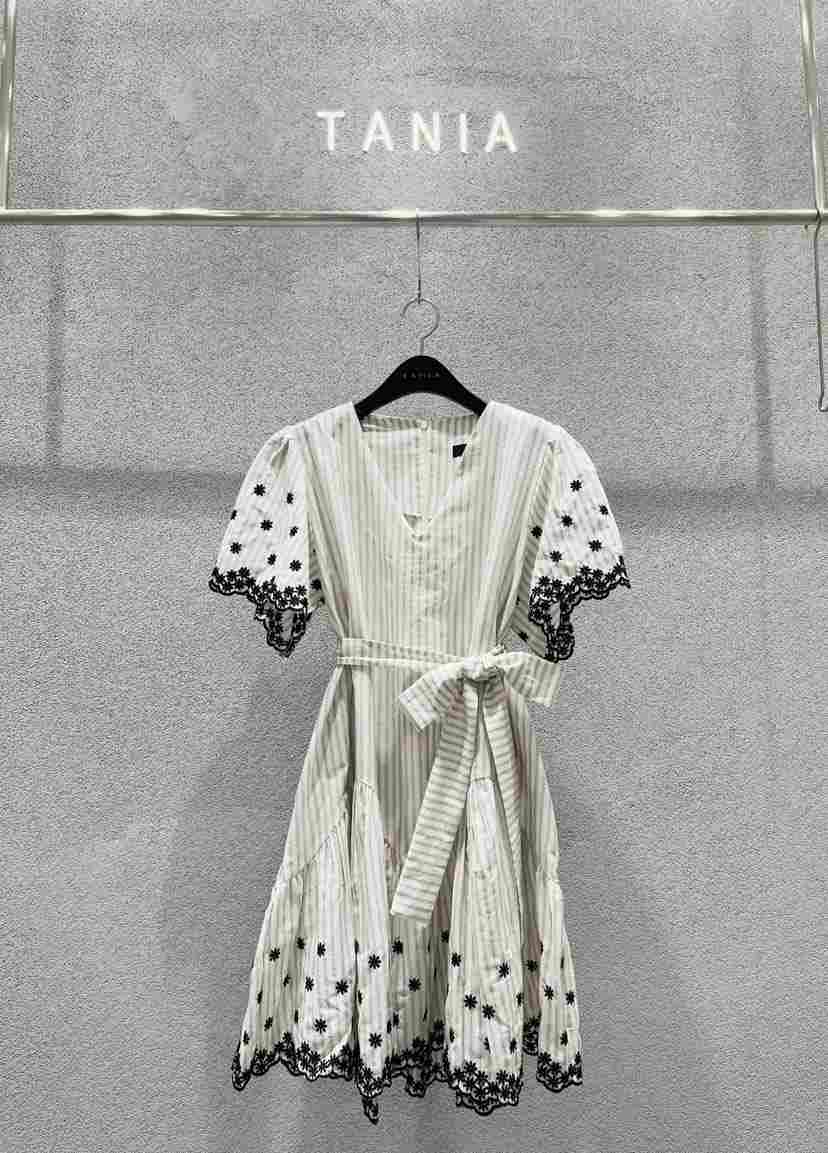TANIA韓國直郵女裝新品26夏季職業時尚26春夏連衣裙含腰繩TANIA連衣裙