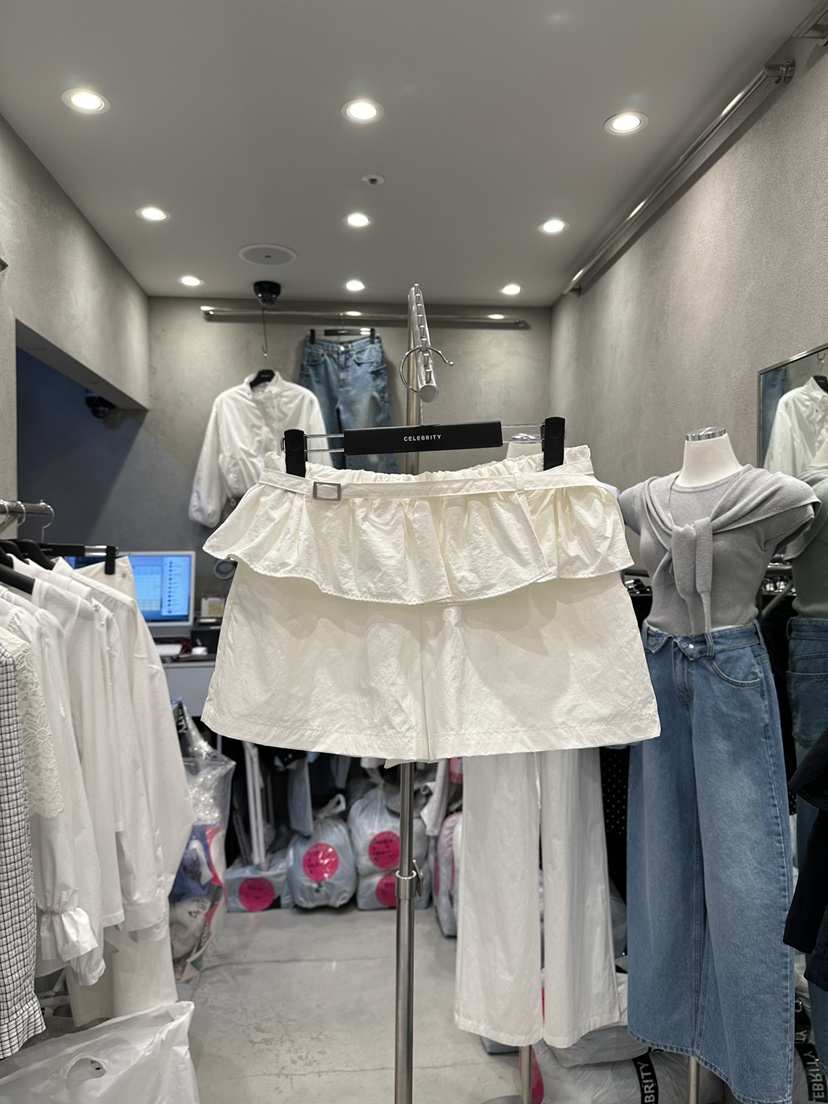 CELEBRITY-A韓國東大門直郵女裝新品推薦26春夏職業短褲CELEBRITY-A短褲