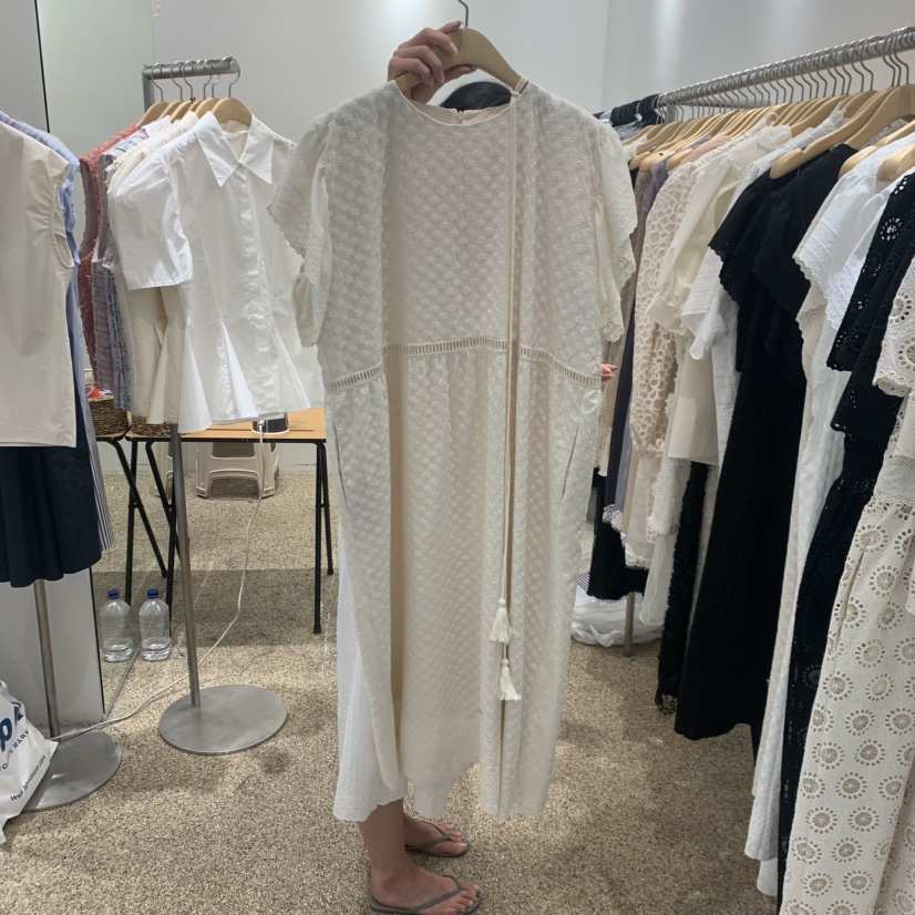 A韓國直郵女士新品時尚推薦26夏季休閑26春夏連衣裙荷葉邊A STORE連衣裙