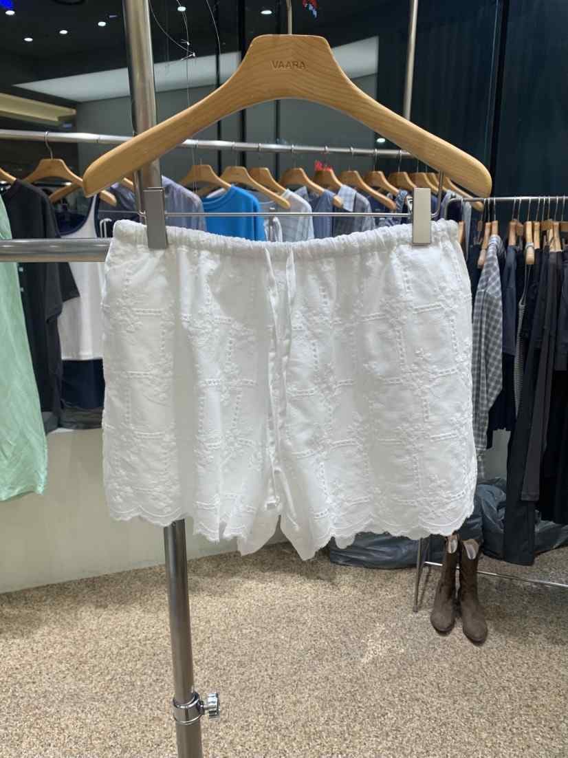 VAARA韓國東大門直郵女士新款時尚26春夏26夏季推薦短褲刺繡VAARA短褲