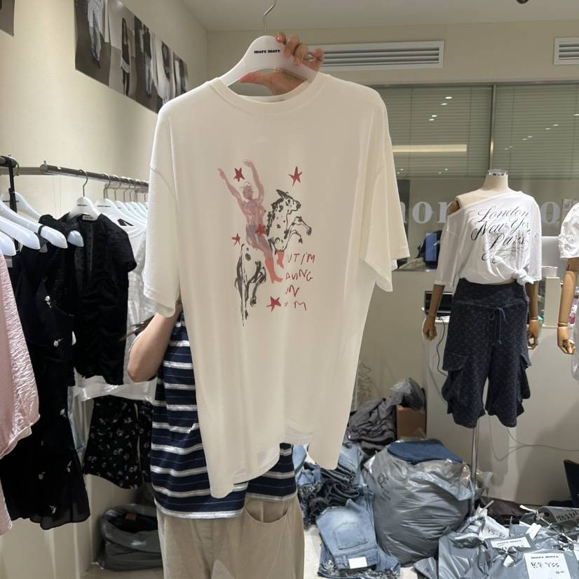 MOREMORE韓國代購女士新款26夏季人氣推薦時尚26春夏休閑T恤more moreT恤