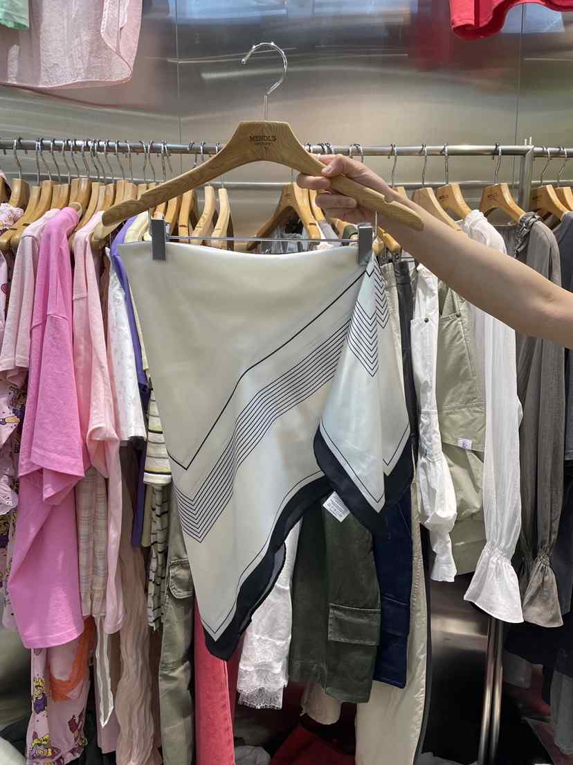 MENDL S韓國東大門直郵女裝新款人氣職業休閑26春夏圍巾披肩MENDL S圍巾/披肩