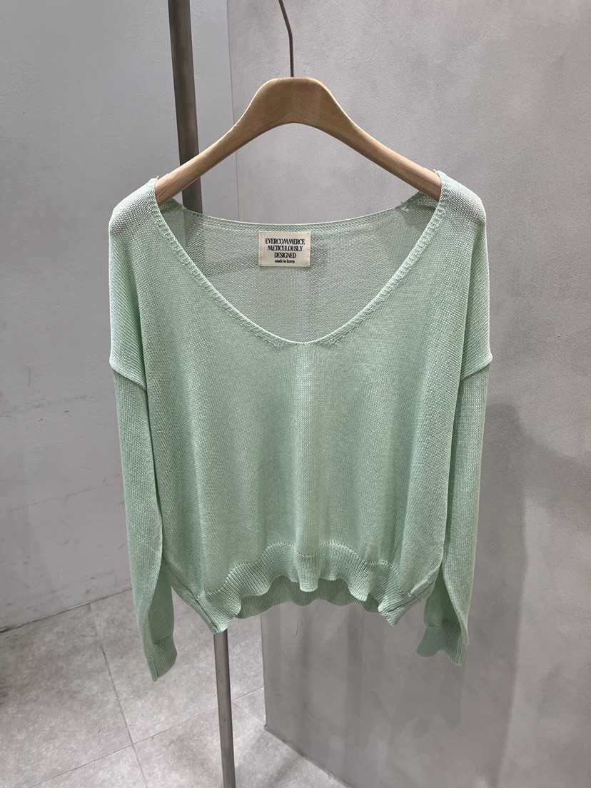 EVERCOMMERCE METICULOUSLY DESIGNED韓國東大門直郵女裝新款時尚針織衫EVERCOMMERCE METICULOUSLY DESIGNED針織衫