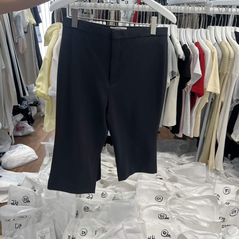 UNDERSTANDING韓國直郵女裝新品時尚職業人氣熱賣短褲開衩UNDERSTANDING短褲