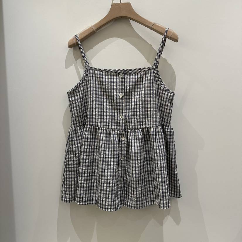 VIBELLE東大門實拍韓國女裝新品推薦熱賣時尚26春夏吊帶背心VIBELLE吊帶/背心