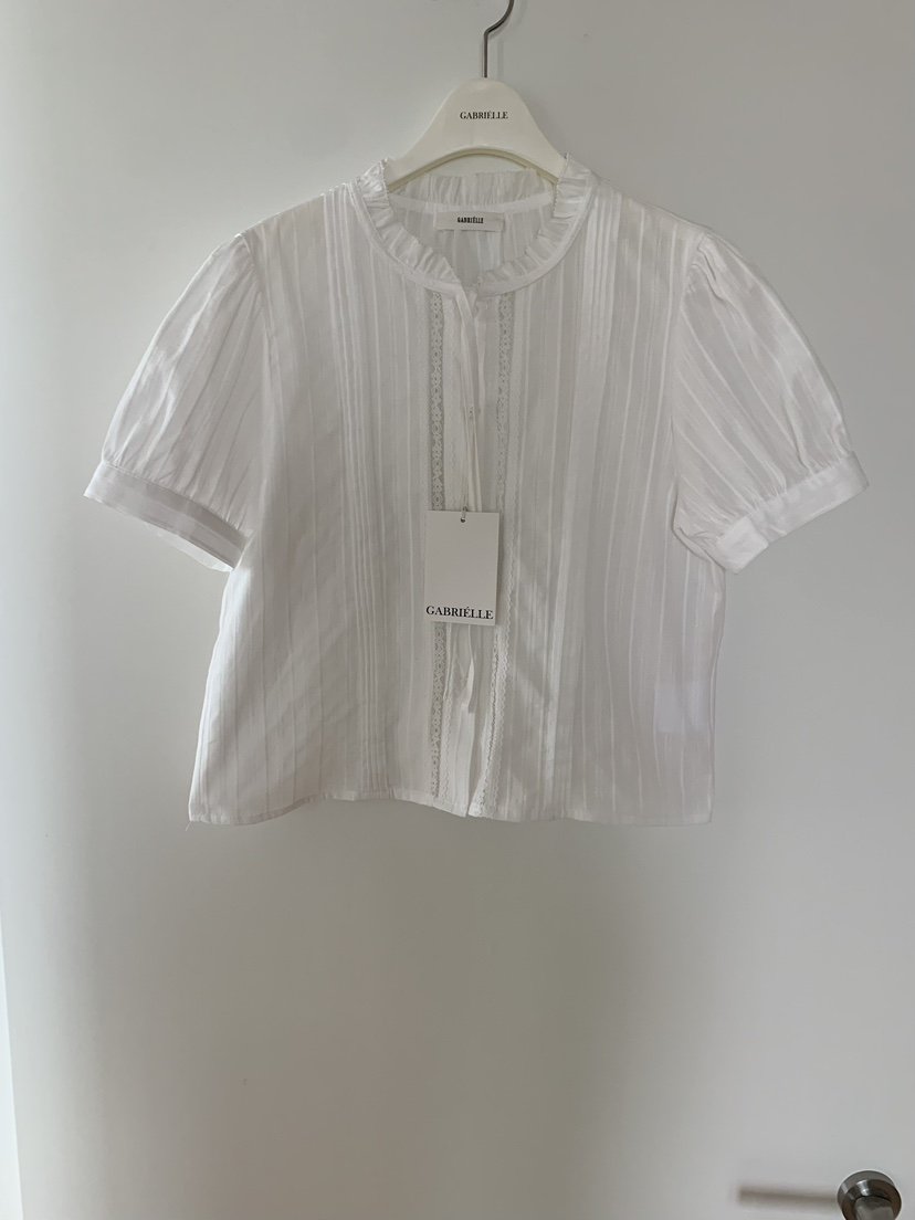 GABRIELLE韓國直郵女裝新品26夏季時尚人氣熱賣襯衫蕾絲衫GABRIELLE襯衫/蕾絲衫