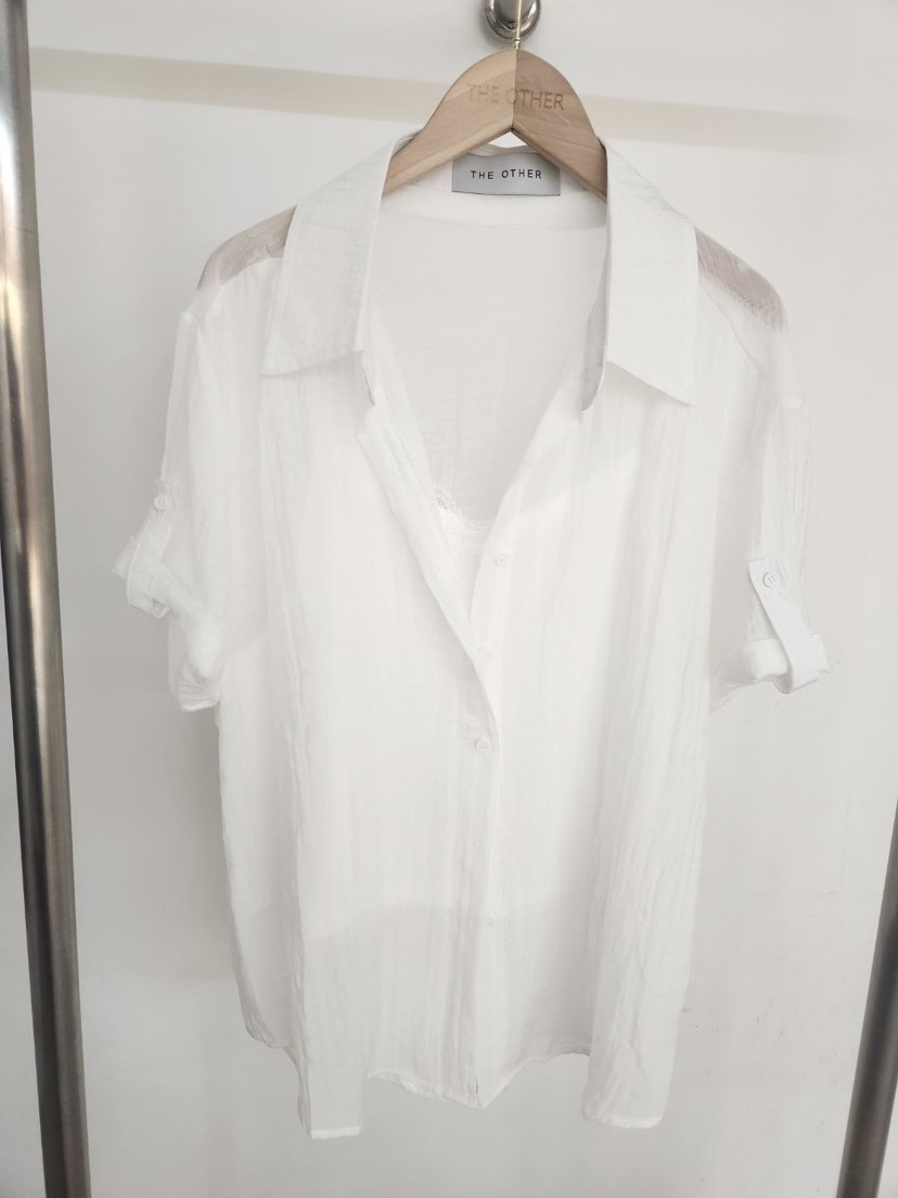 THE OTHER東大門實拍韓國女裝新品26夏季襯衫蕾絲衫不含內搭V領透視蕾絲THE OTHER襯衫/蕾絲衫