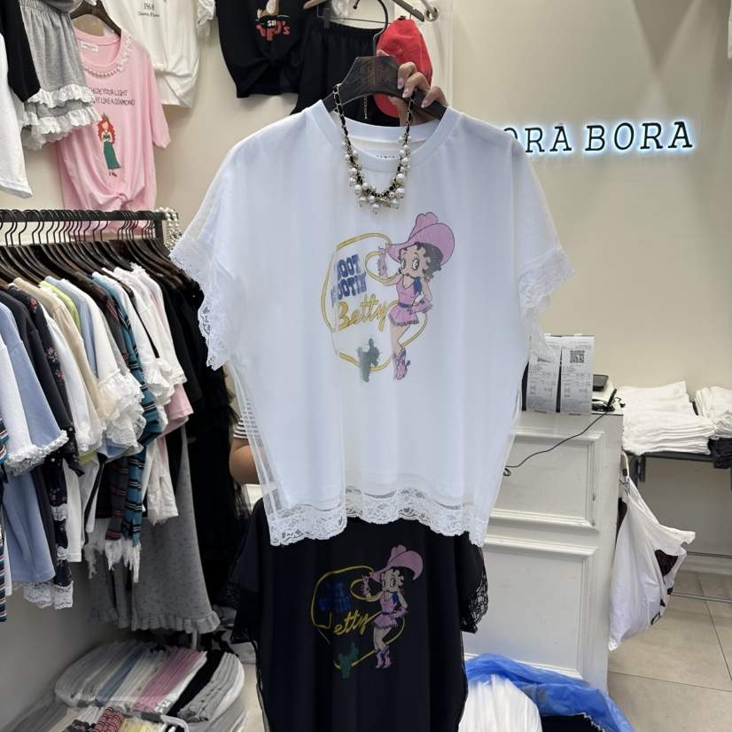 BORA BORA東大門實拍韓國女裝新品人氣時尚推薦T恤不含項鏈BORA BORAT恤