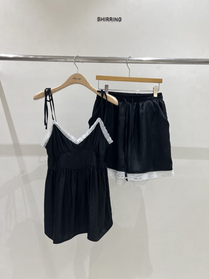 SHIRRING韓國東大門直郵女裝新品熱賣時尚推薦套裝打折套裝SHIRRING套裝
