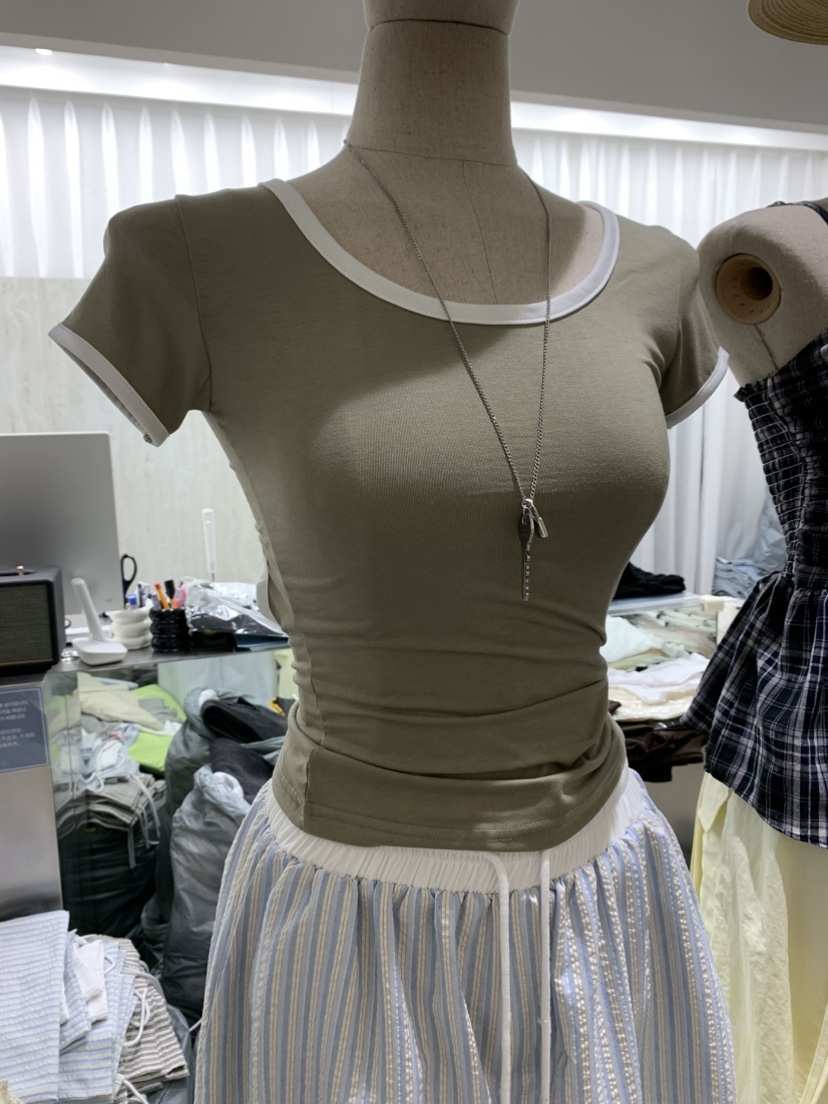 EYEL韓國直郵女士新款休閑人氣推薦時尚熱賣T恤不含項鏈露背EYELT恤