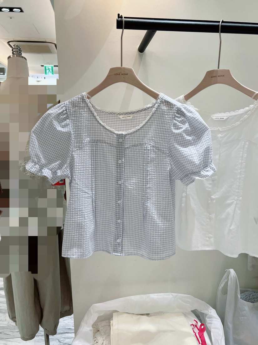 LOVE ROSIE東大門實拍韓國女裝新款推薦襯衫蕾絲衫泡泡袖褶裥LOVE ROSIE襯衫/蕾絲衫