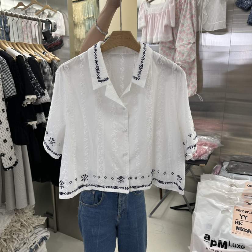 CORNER韓國東大門直郵女士新品推薦熱賣時尚襯衫蕾絲衫刺繡CORNER.302襯衫/蕾絲衫