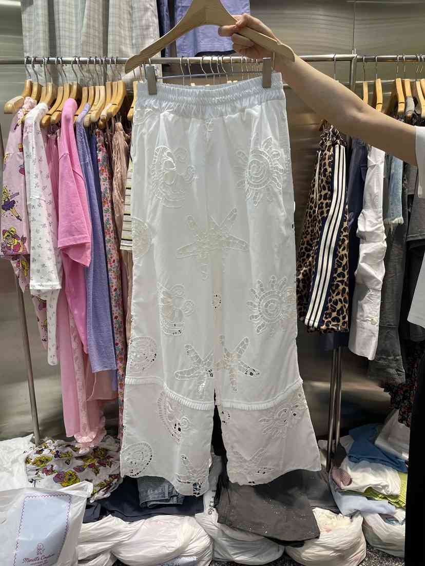 MENDL S韓國直郵女士新款26夏季推薦熱賣時尚休閑褲刺繡MENDL S休閑褲