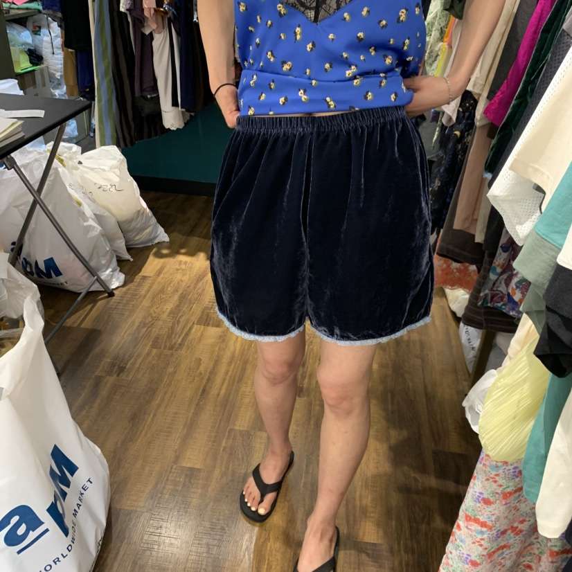 MERCI LINDA韓國代購女士新品職業26春夏休閑短褲天鵝絨MERCI LINDA短褲