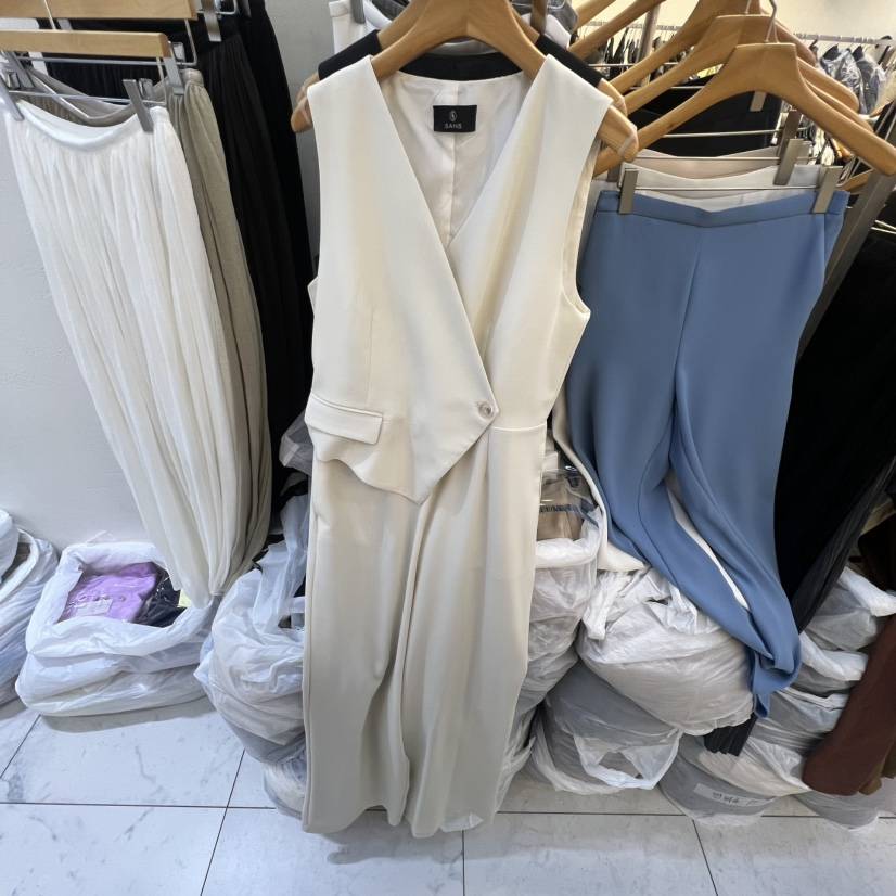 SANS東大門直郵女士新品推薦休閑熱賣時尚人氣連體褲V領深VSANS連體褲