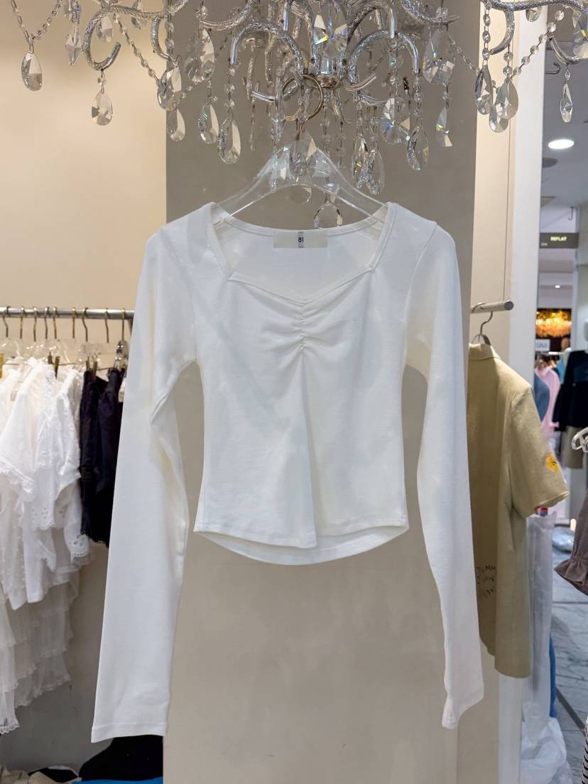 81 MARKET-L東大門實拍女士新品人氣熱賣休閑長袖T恤褶皺81 MARKET-L長袖T恤