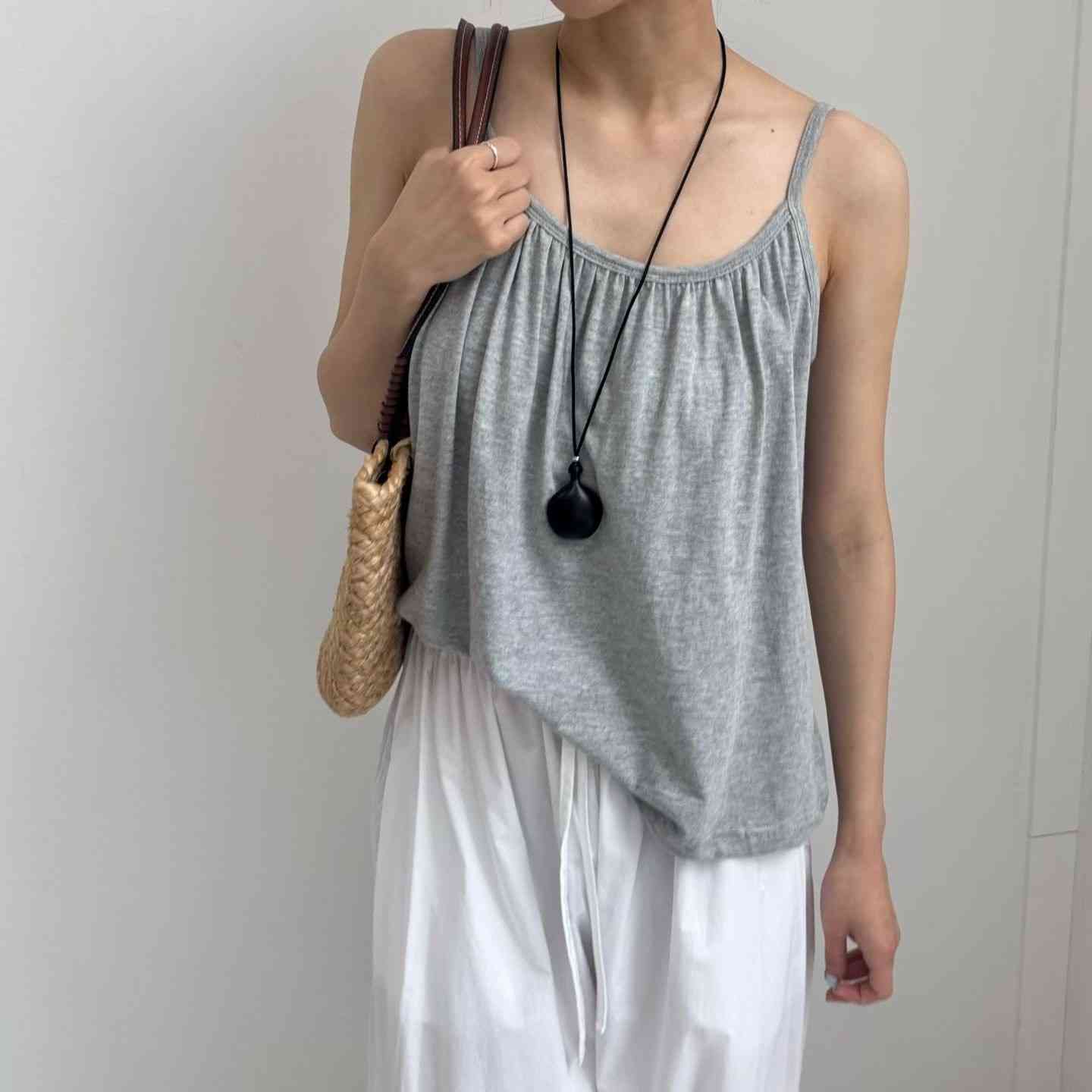MINIMALGROUND/VIVAGLAM東大門直郵女士新品熱賣吊帶背心不含內搭褶皺無袖MINIMALGROUND/VIVAGLAM吊帶/背心
