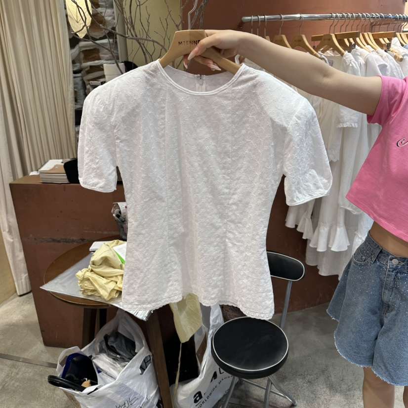 MIENNE韓國直郵女士新品時尚真品推薦熱賣襯衫蕾絲衫孔眼MIENNE襯衫/蕾絲衫