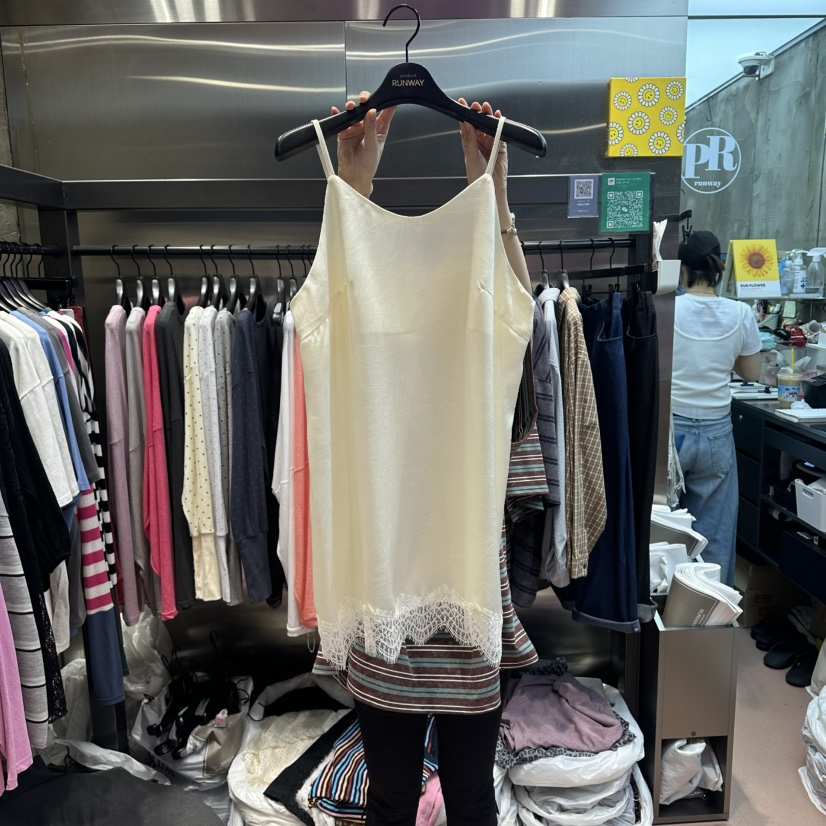 RUNWAY-런웨이東大門直郵女士新品26夏季熱賣休閑吊帶背心RUNWAY-런웨이吊帶/背心