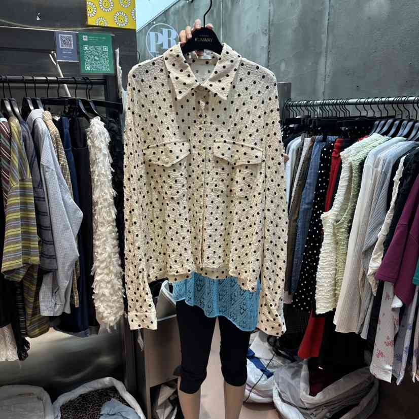 RUNWAY-런웨이東大門直郵女士新品熱賣時尚26夏季襯衫蕾絲衫RUNWAY-런웨이襯衫/蕾絲衫