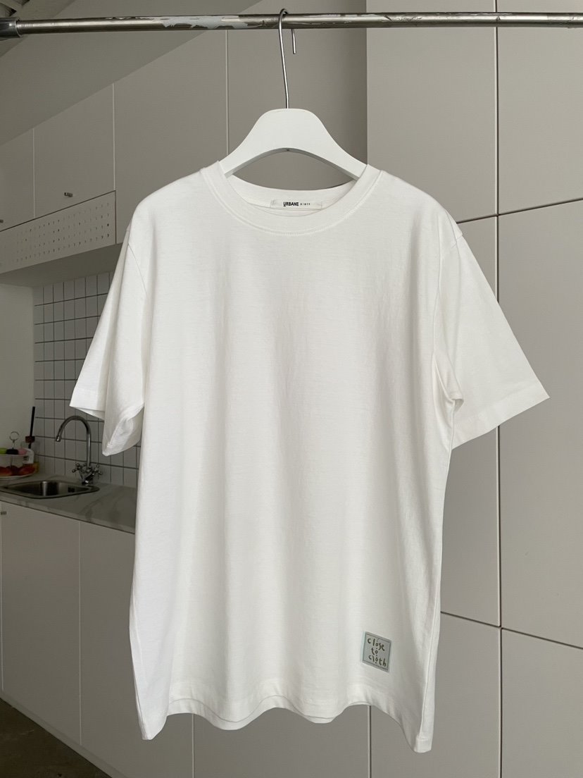 URBANE cloth韓國代購女士新品真品時尚熱賣人氣推薦T恤URBANE clothT恤