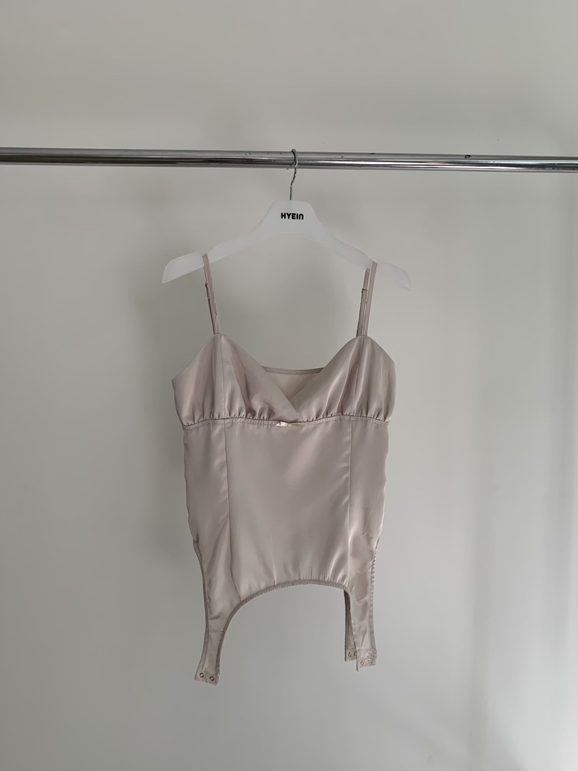 DARKBEIGE東大門代購女裝新品休閑時尚熱賣真品吊帶背心緞面HYEIN吊帶/背心